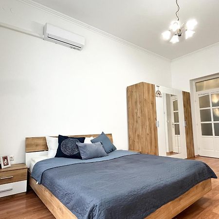 Majestic Residency - 3 Bedrooms Apartment Budapeste Exterior foto